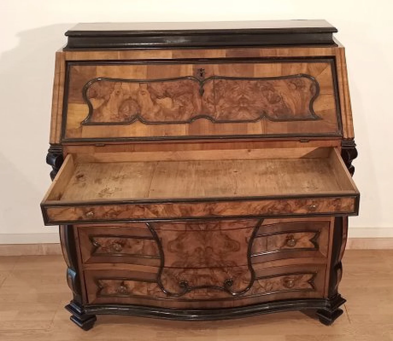 Louis XIV walnut dresser with flap, 18th century 24