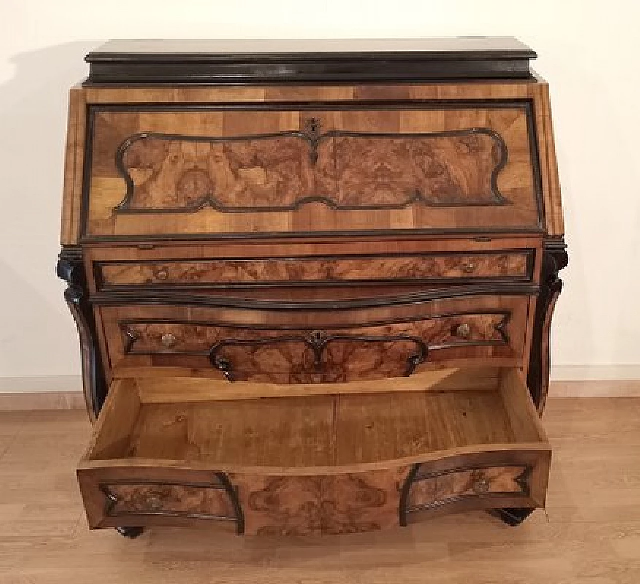 Louis XIV walnut dresser with flap, 18th century 26