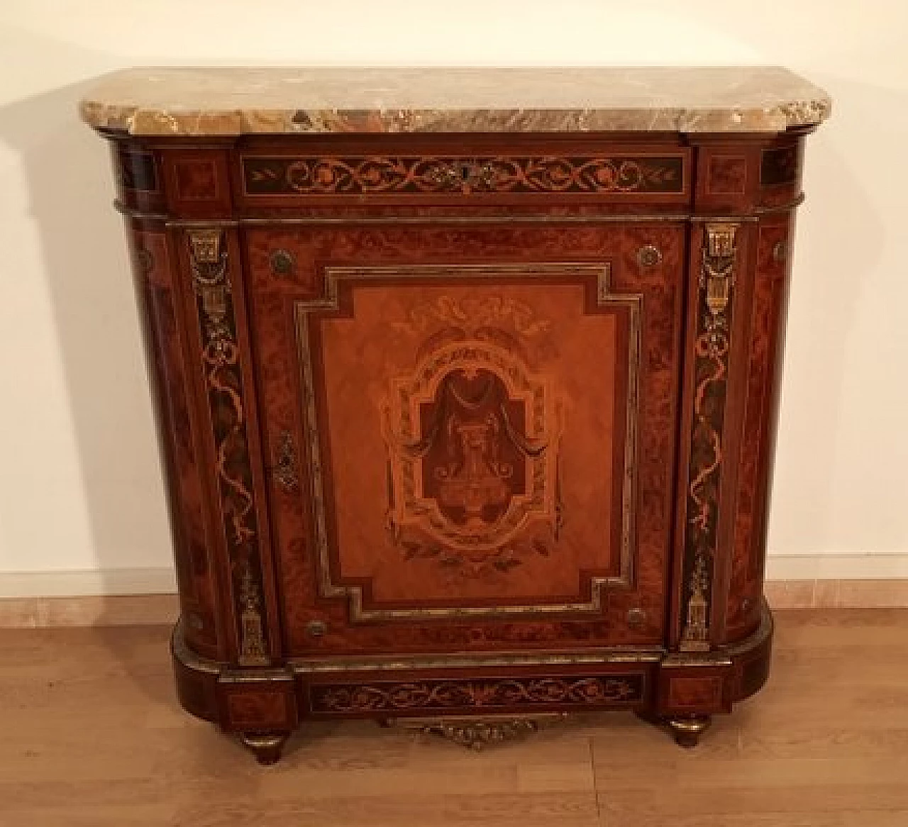 Credenza in legno intarsiato con piano in marmo, anni '60 2