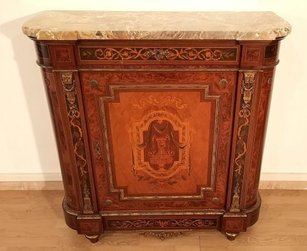 Credenza in legno intarsiato con piano in marmo, anni '60 4