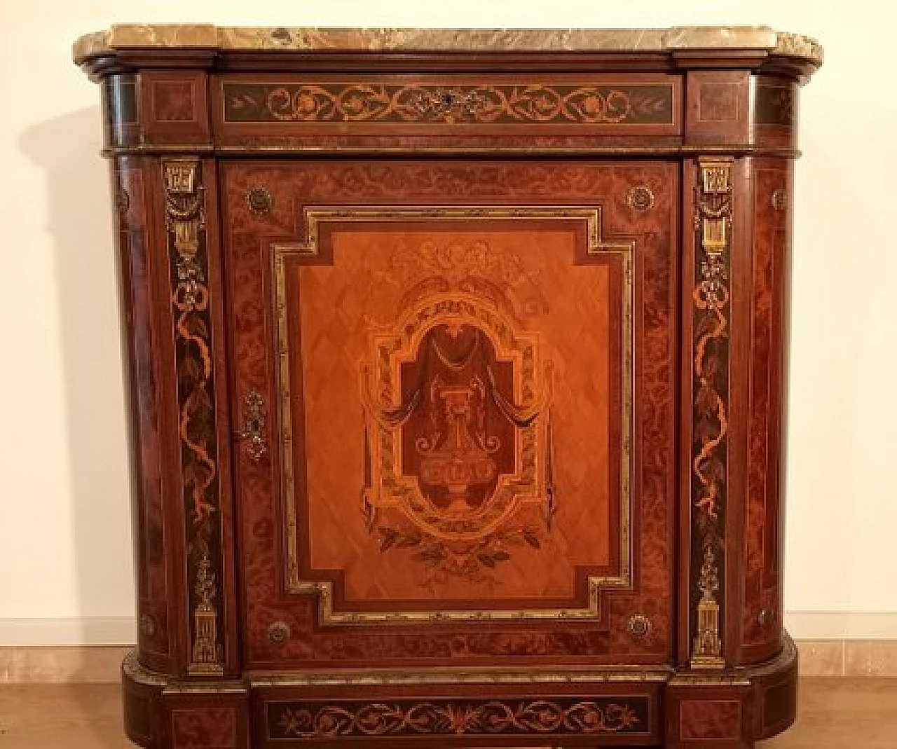 Credenza in legno intarsiato con piano in marmo, anni '60 7