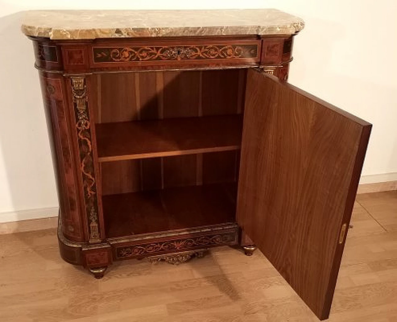 Credenza in legno intarsiato con piano in marmo, anni '60 16