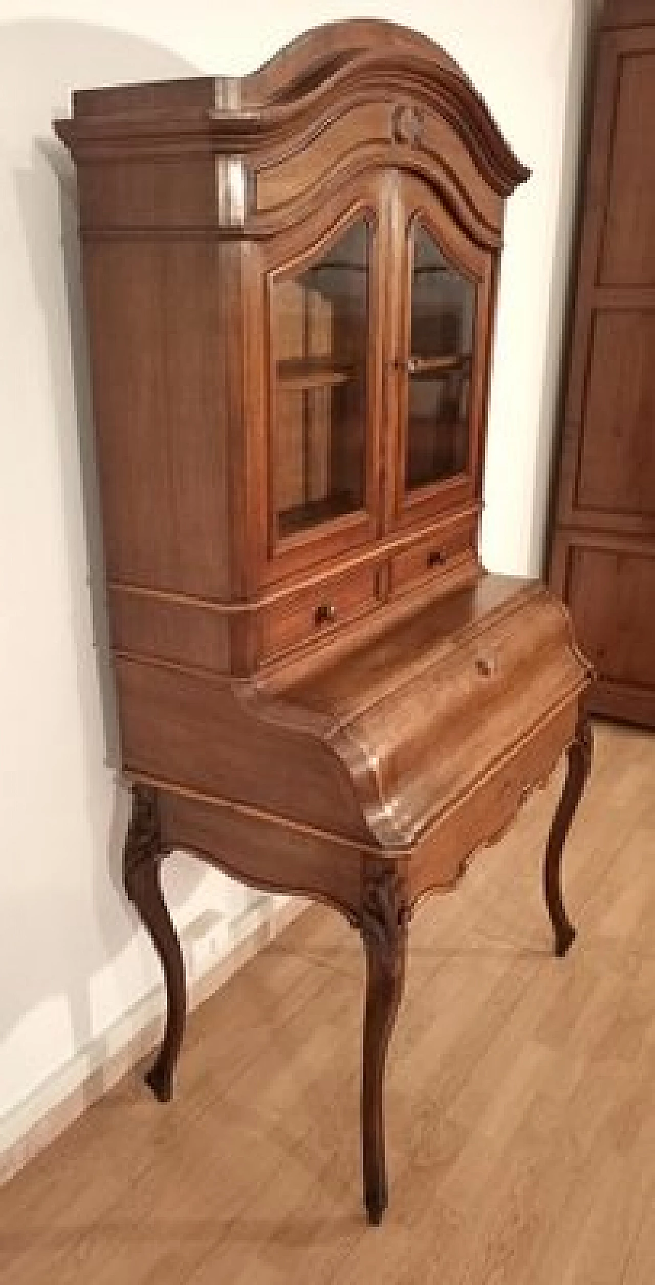 Walnut, maple and oak secrétaire with showcase, 19th century 5