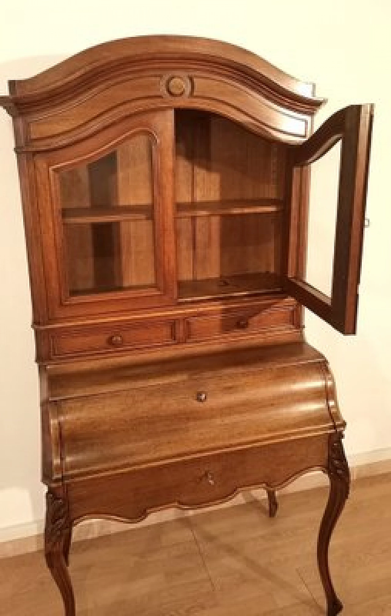 Walnut, maple and oak secrétaire with showcase, 19th century 13