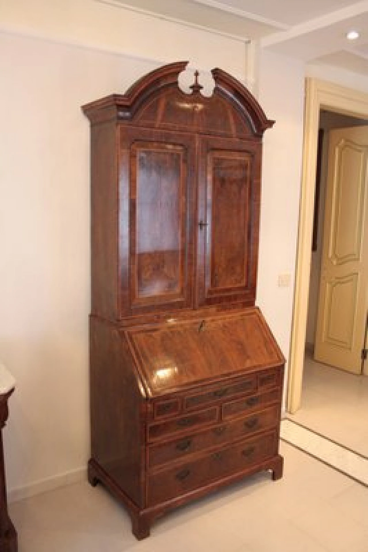 English Louis XVI solid oak secrétaire, late 18th century 3