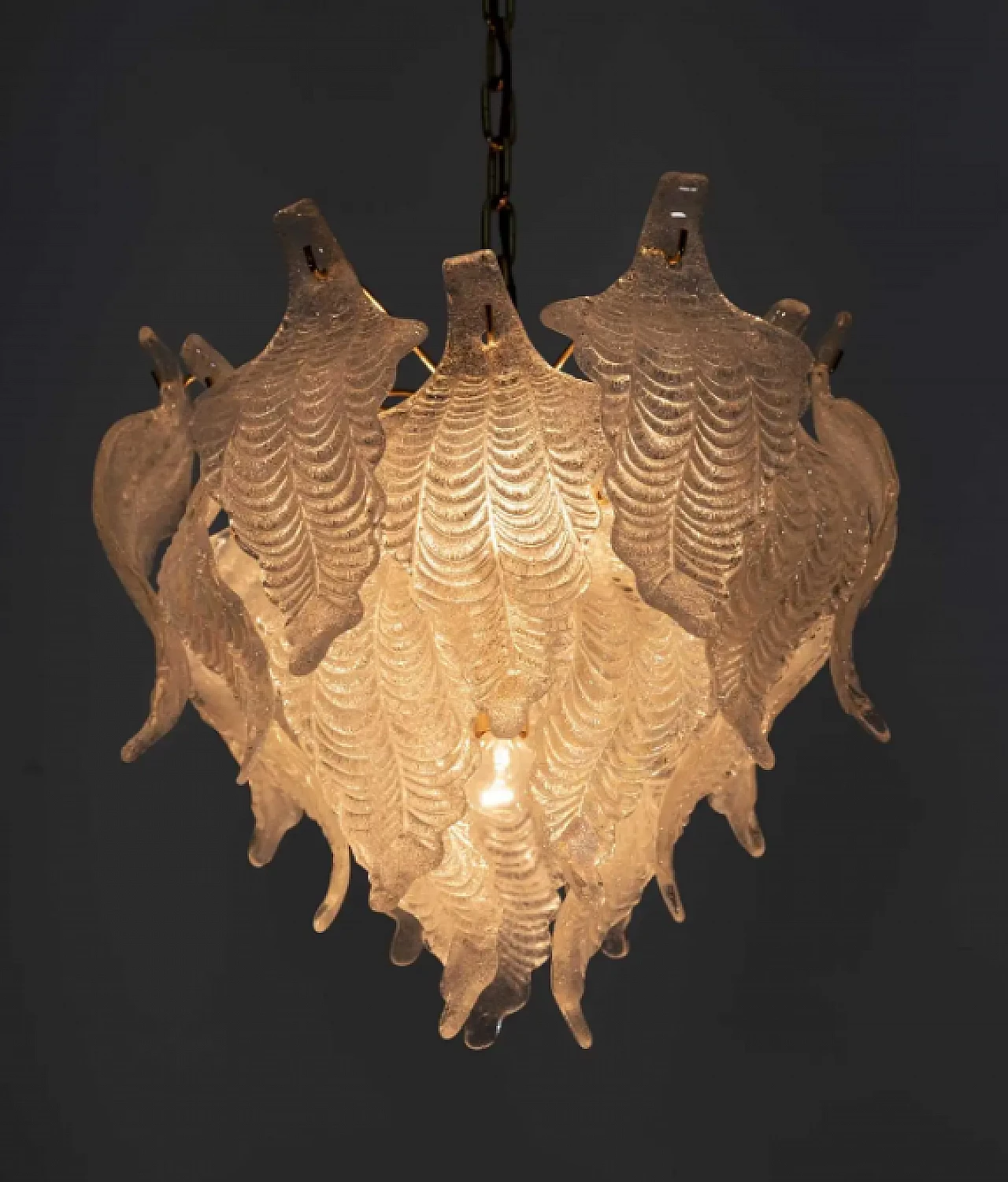 Lampdario a foglie in vetro di Murano e ottone di Mazzega, anni '70 5