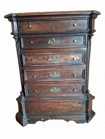 Wood dresser, late 17th century