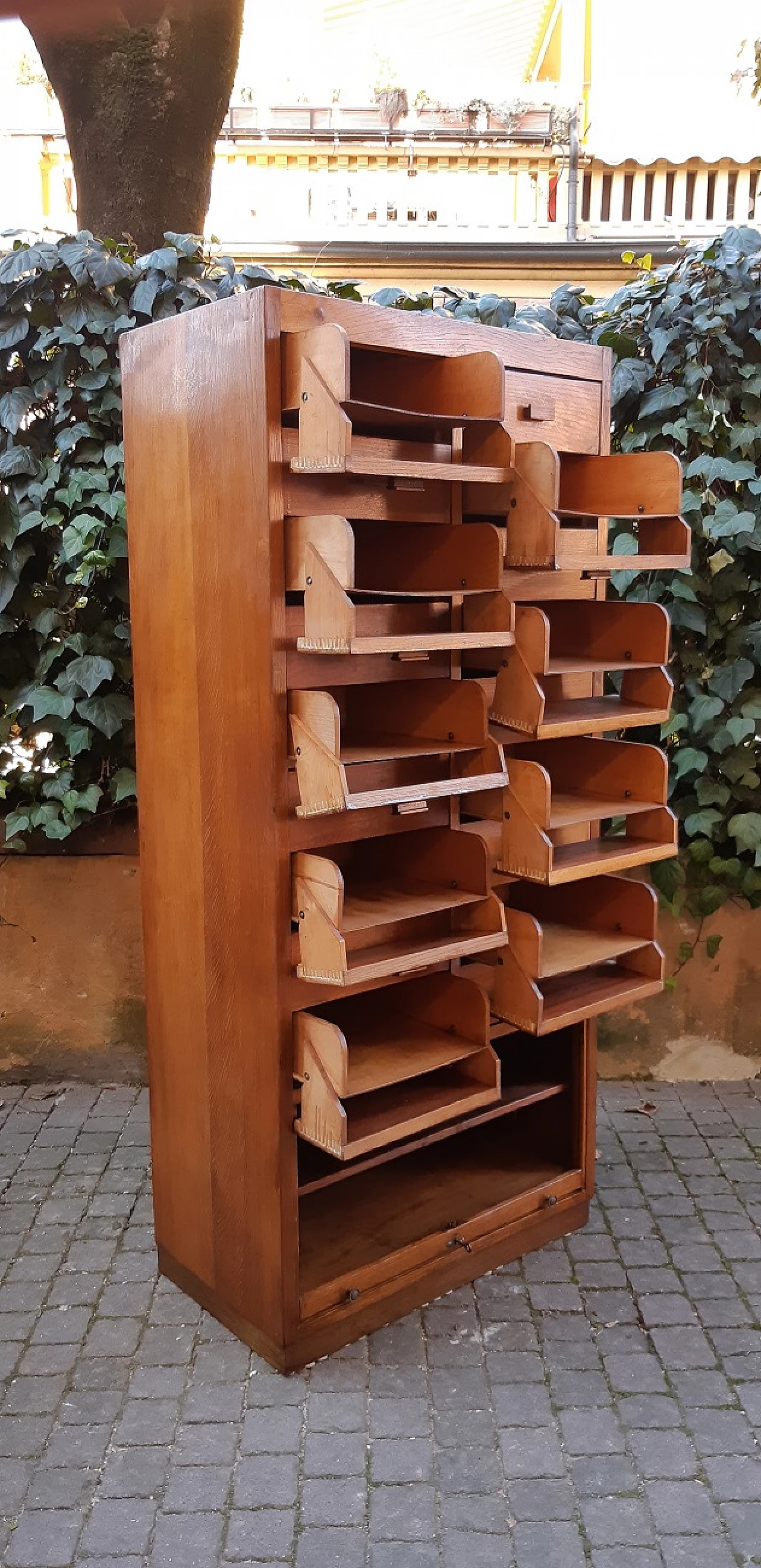 Oak filing cabinet with drawers and shutter, 1930s 8