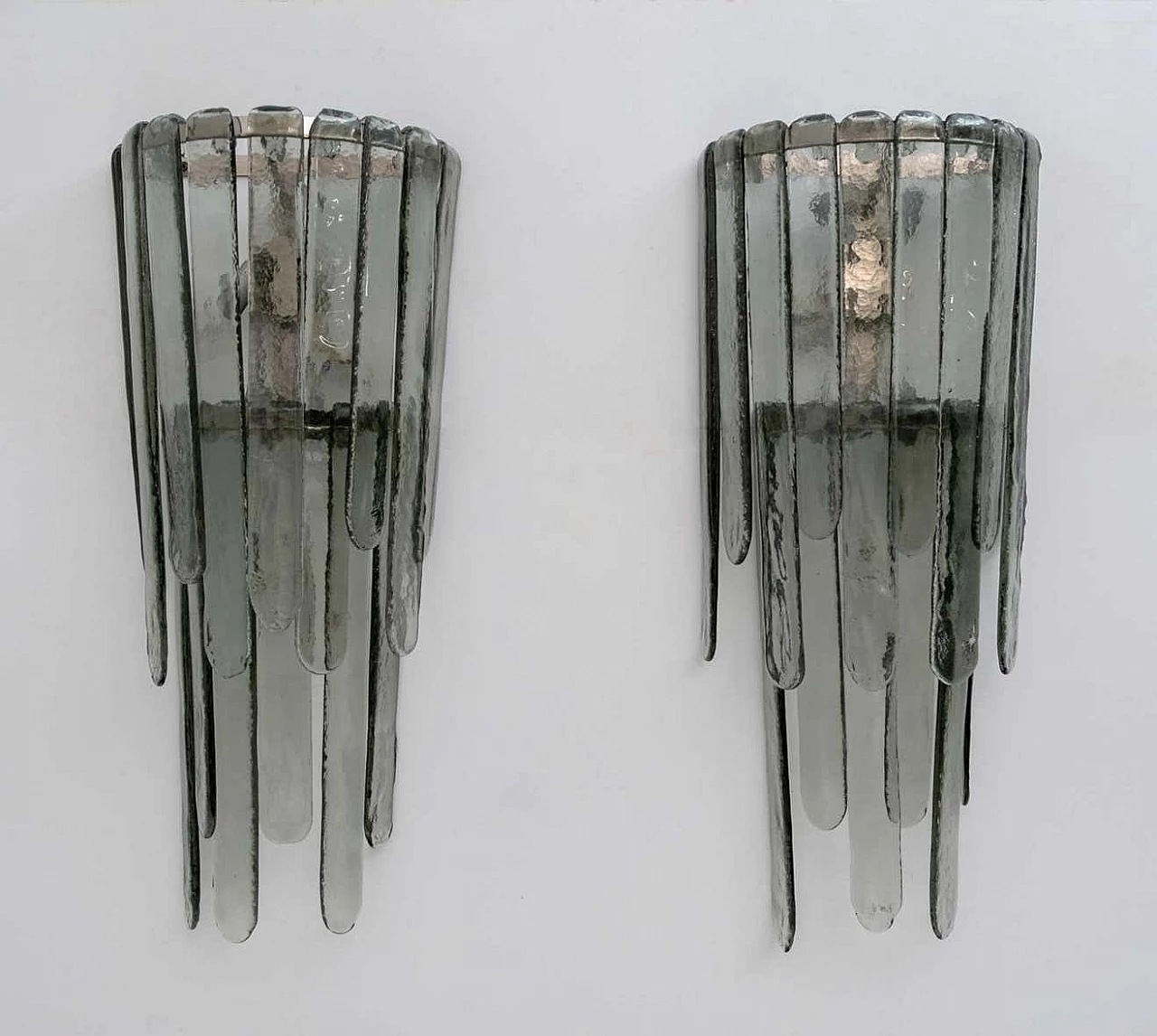 Pair of Cascata LS 151 wall lights in chased Murano glass by Carlo Nason for Mazzega, 1960s 2