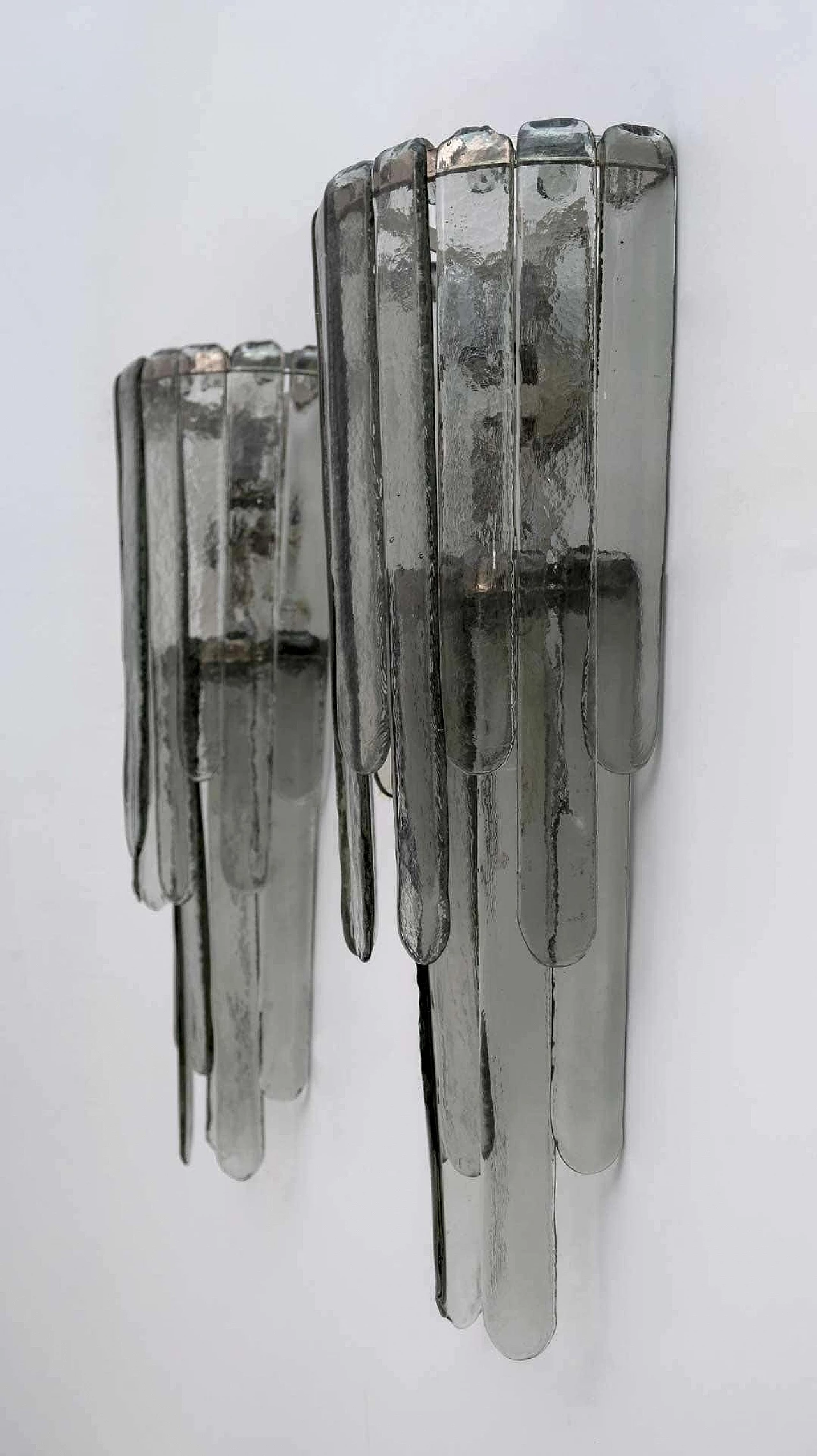 Pair of Cascata LS 151 wall lights in chased Murano glass by Carlo Nason for Mazzega, 1960s 3