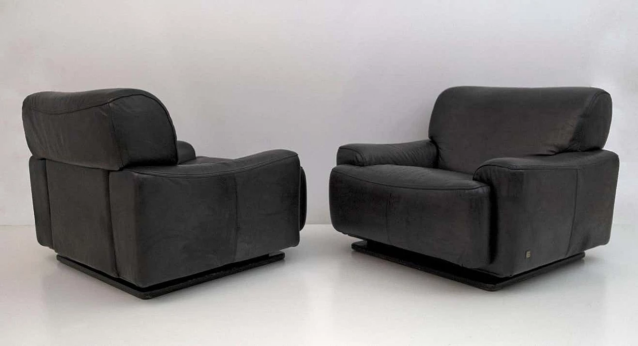 Pair of leather Piumotto armchairs for Busnelli, 1970s 1