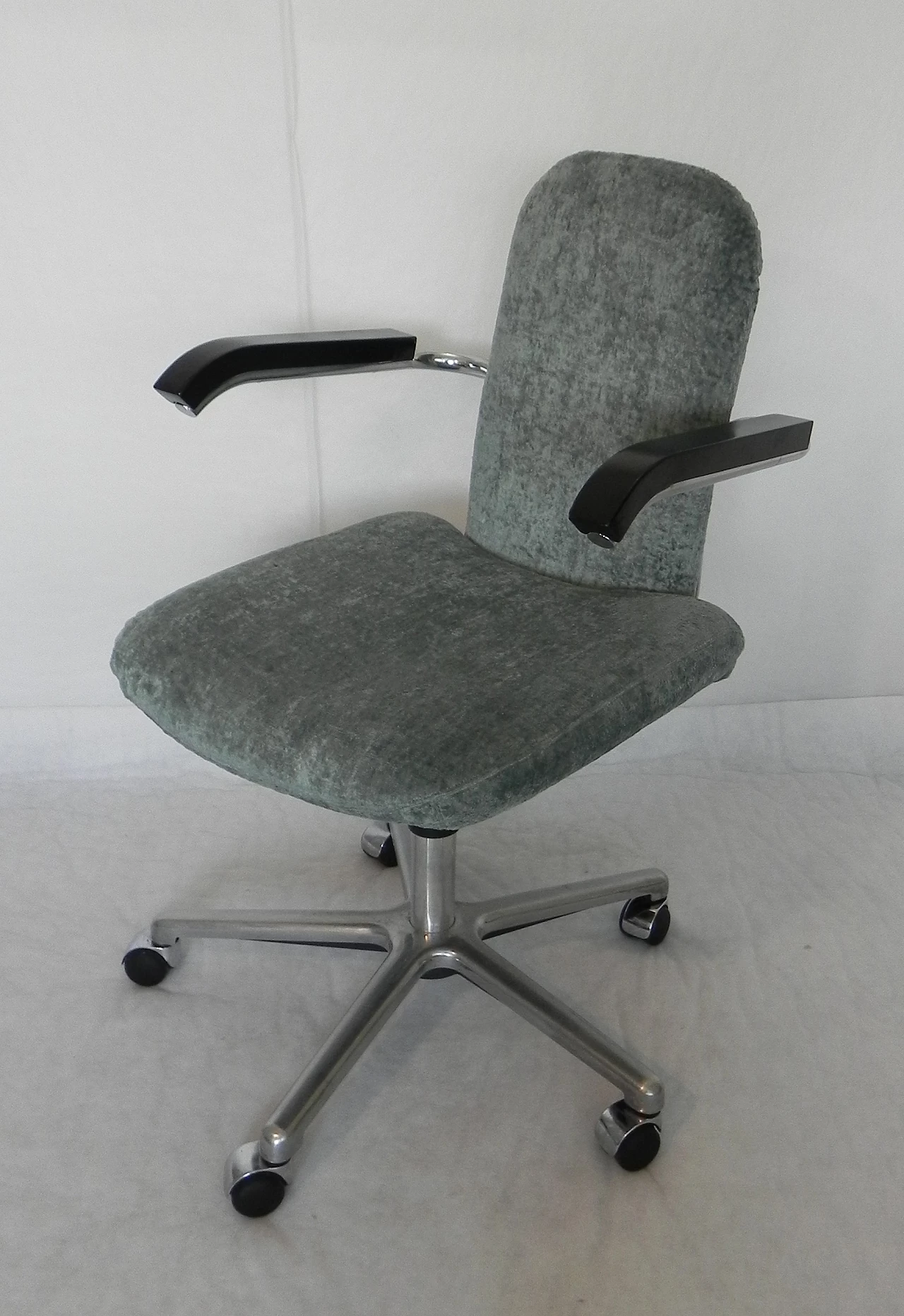 Brera office chair by Yoshiyasu Ito for Simon Gavina, 1980s 1