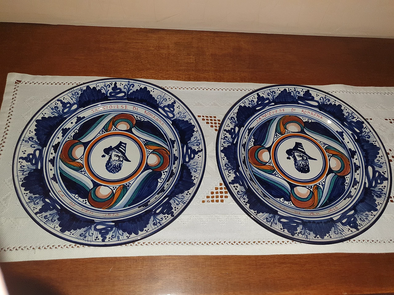 4 Piatti in ceramica dipinta di Bottega Gatti Faenza, anni '70 1