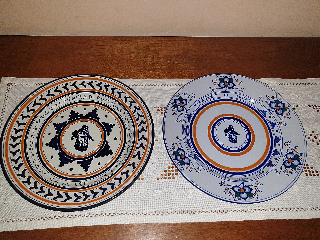 4 Piatti in ceramica dipinta di Bottega Gatti Faenza, anni '70 2