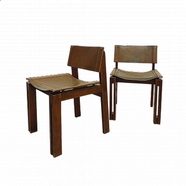 Coppia di sedie in legno e cuoio nello stile di Afra e Tobia Scarpa, anni '70