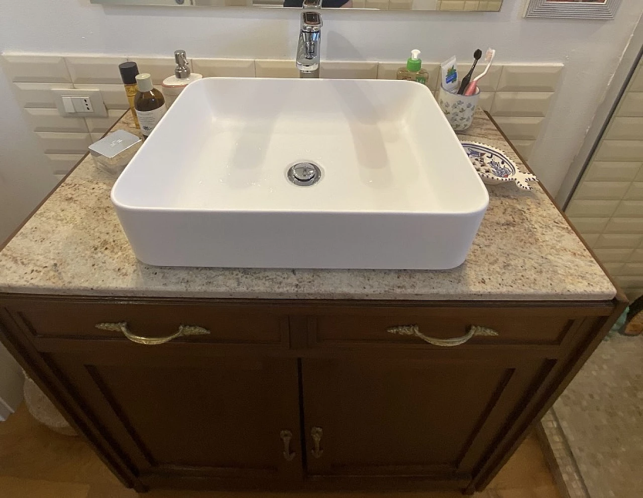 Mobile da bagno con piano in marmo rosato, inizio '900 3