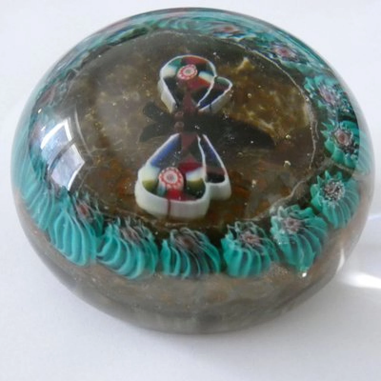 Murano glass paperweight with butterfly attributed to Fratelli Toso, 1920s 5