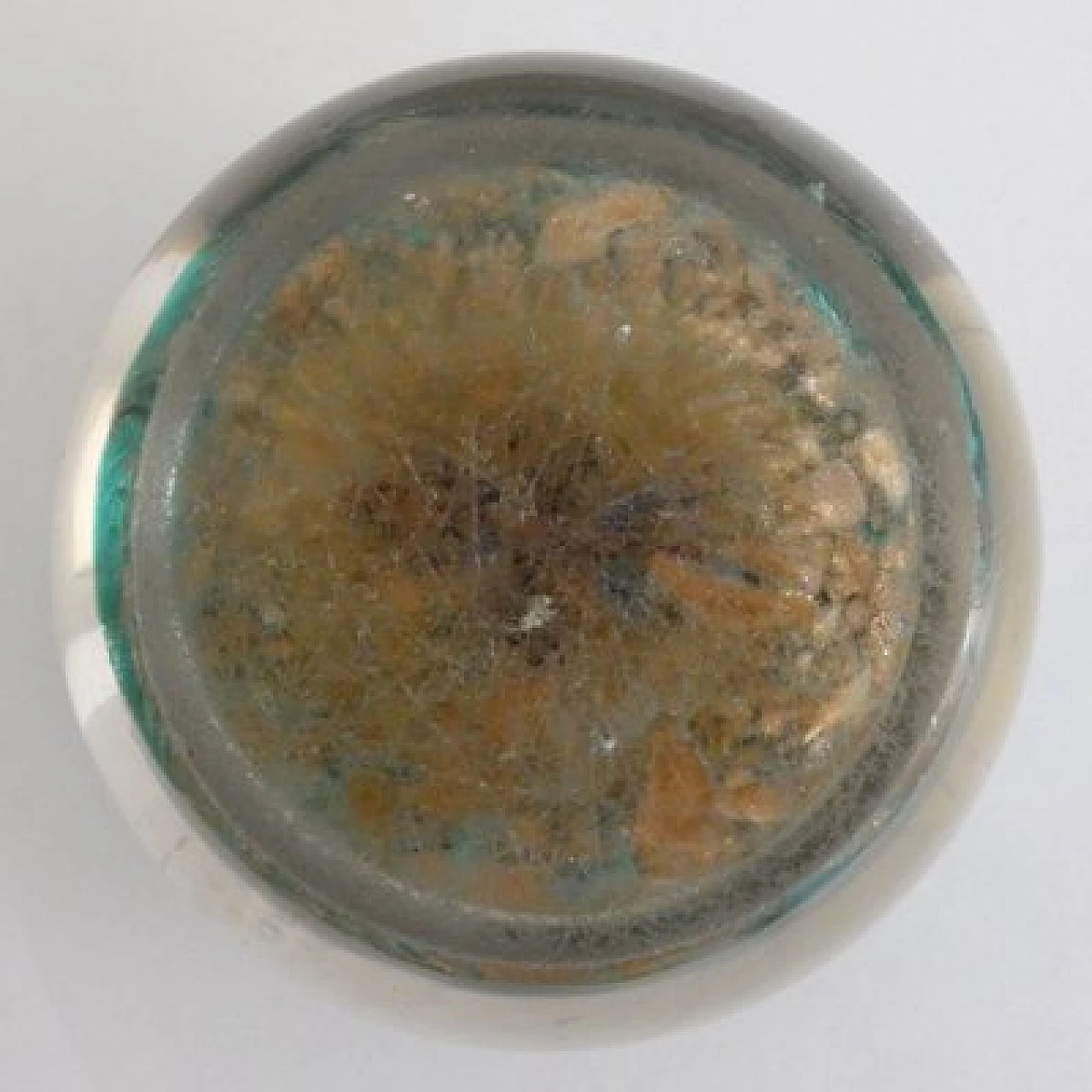 Murano glass paperweight with butterfly attributed to Fratelli Toso, 1920s 7