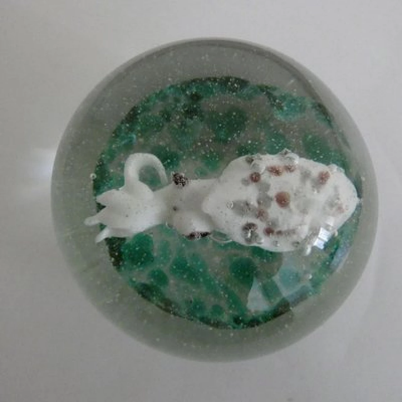Fermacarte in vetro di Murano con calamaro bianco, anni '50 7