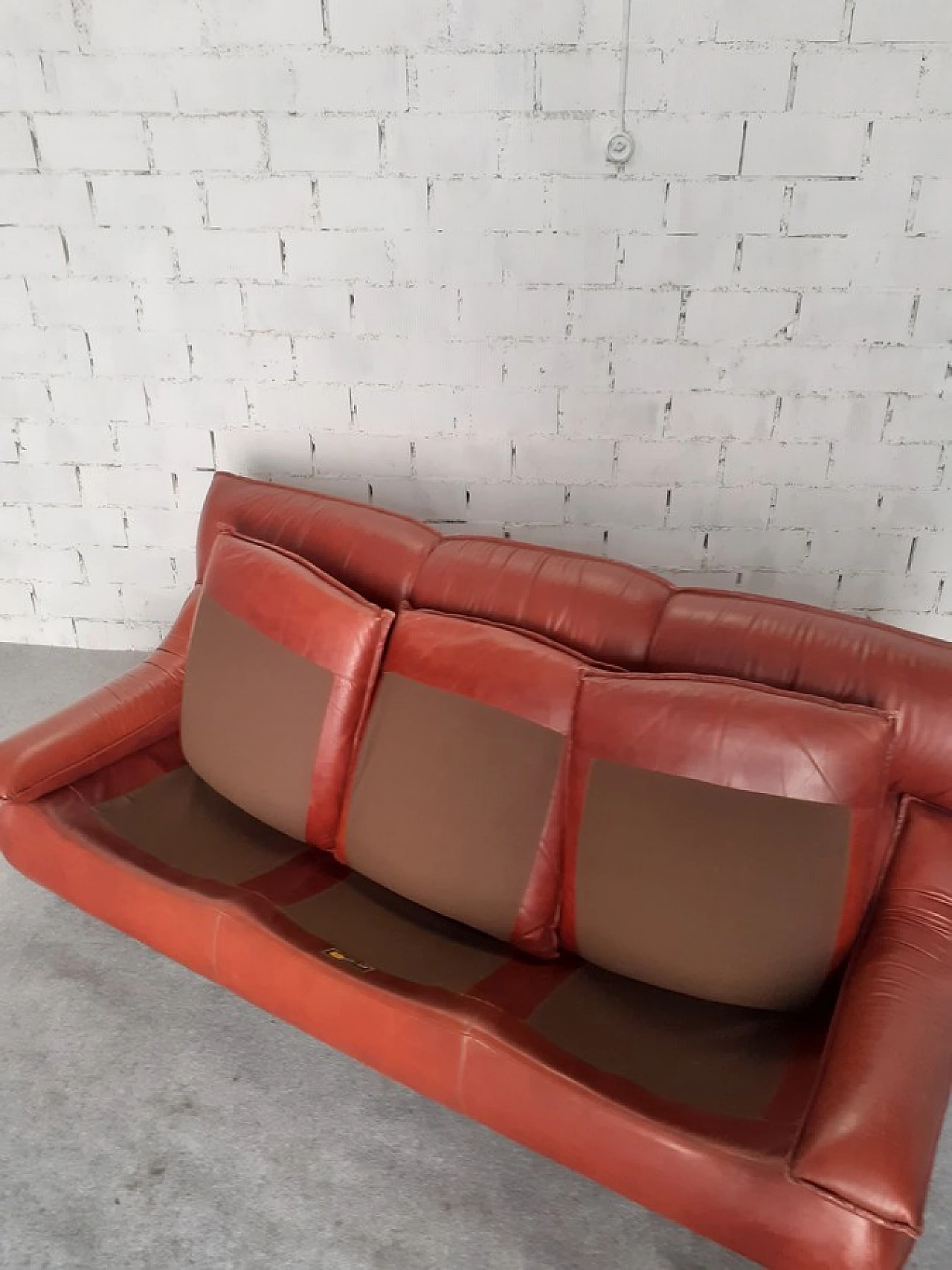 Leather sofa by Lev & Lev, 1970s 10