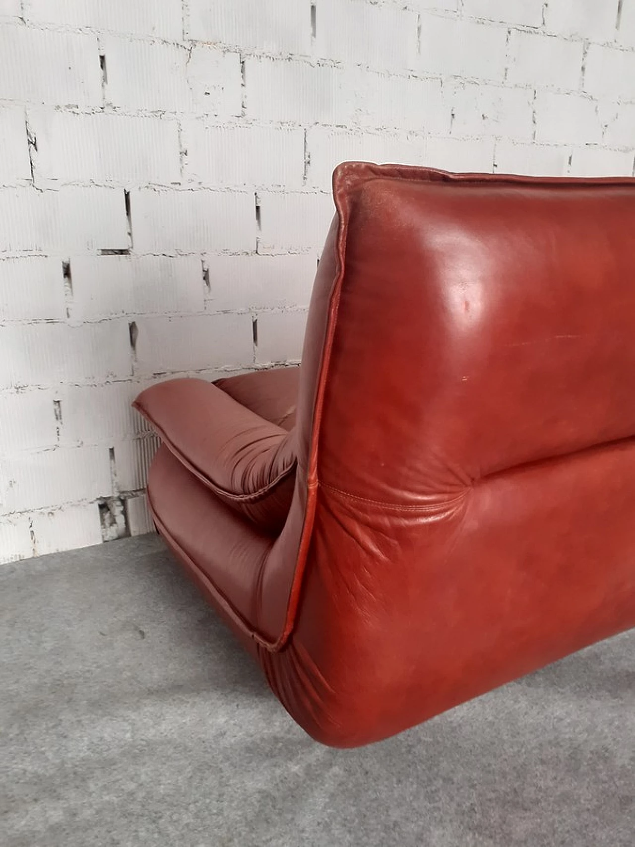 Leather sofa by Lev & Lev, 1970s 15