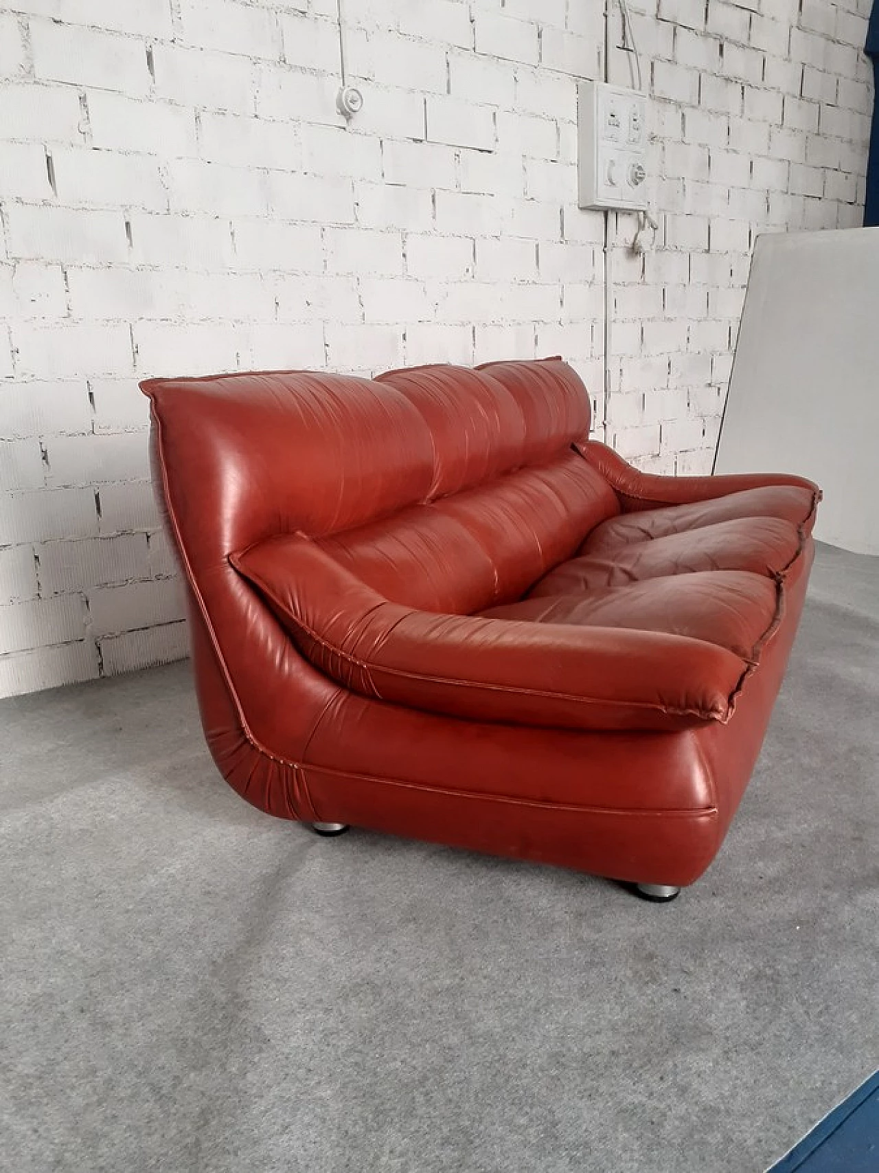 Leather sofa by Lev & Lev, 1970s 16