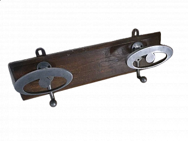 Appendiabiti in abete con due ganci in metallo cromato di MT, anni '50