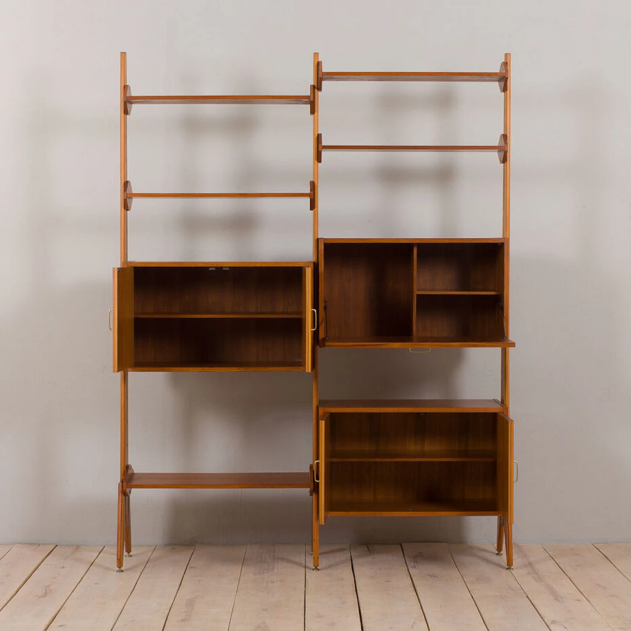 Teak bookcase with three cabinets in the style of Vittorio Dassi, 1960s 2
