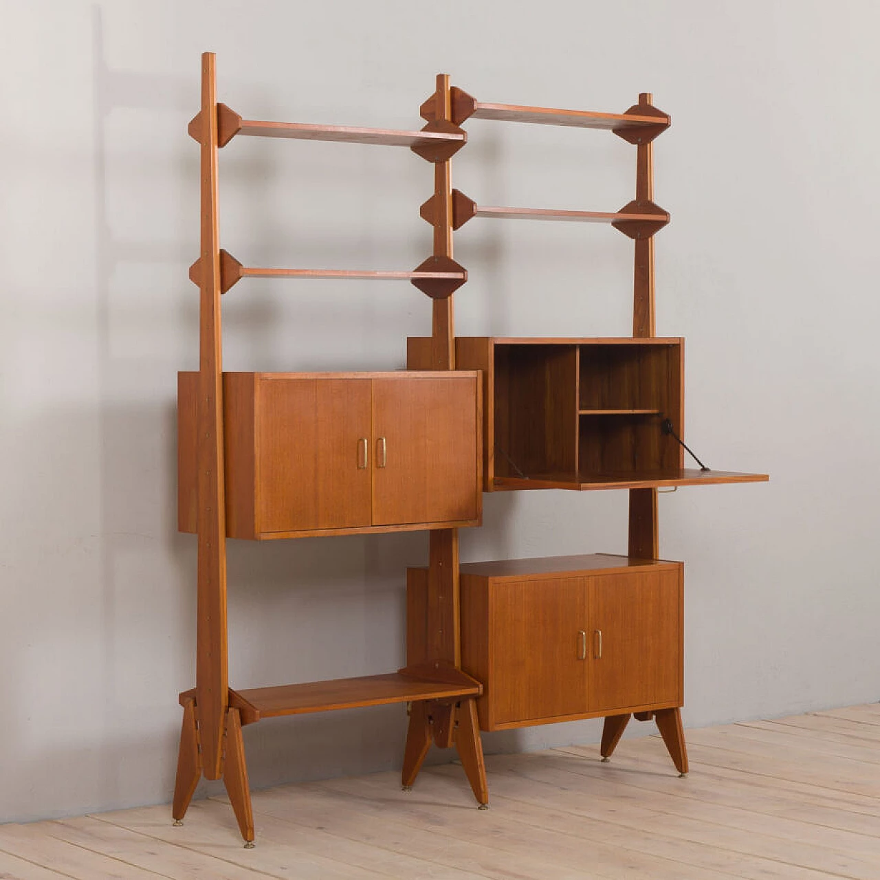 Teak bookcase with three cabinets in the style of Vittorio Dassi, 1960s 6