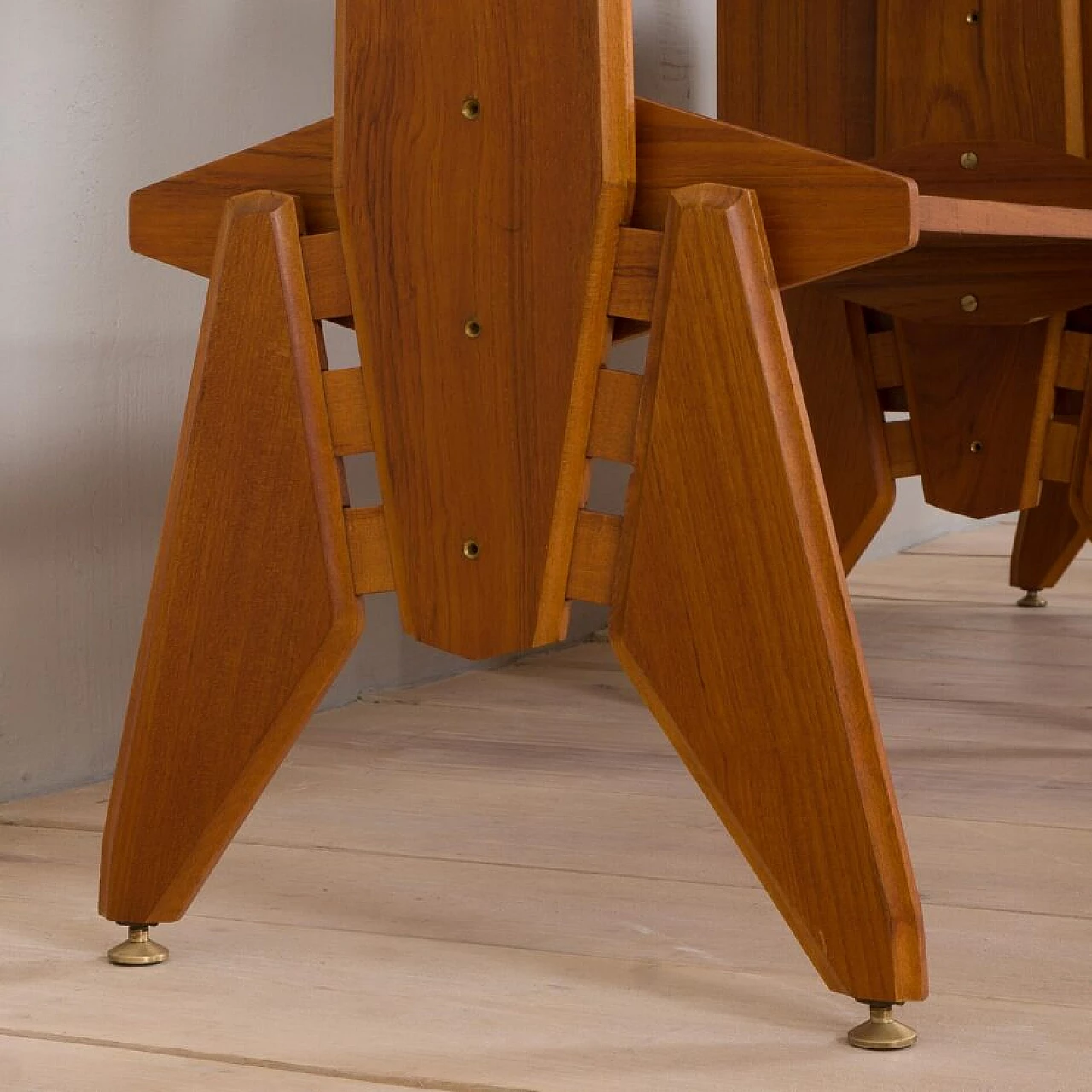 Libreria in teak con tre mobiletti nello stile di Vittorio Dassi, anni '60 9