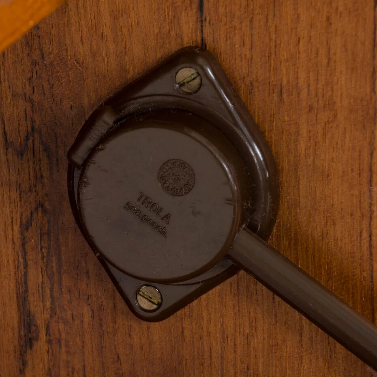 Libreria in teak con tre mobiletti nello stile di Vittorio Dassi, anni '60 16