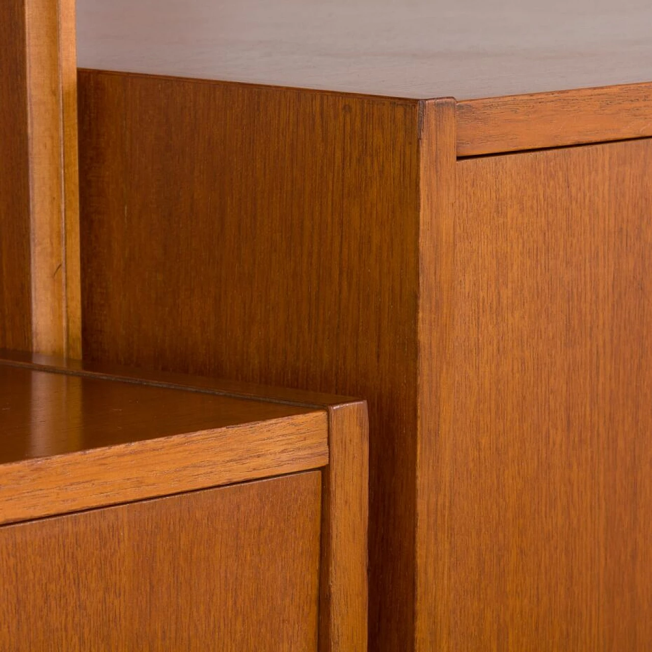 Teak bookcase with three cabinets in the style of Vittorio Dassi, 1960s 18