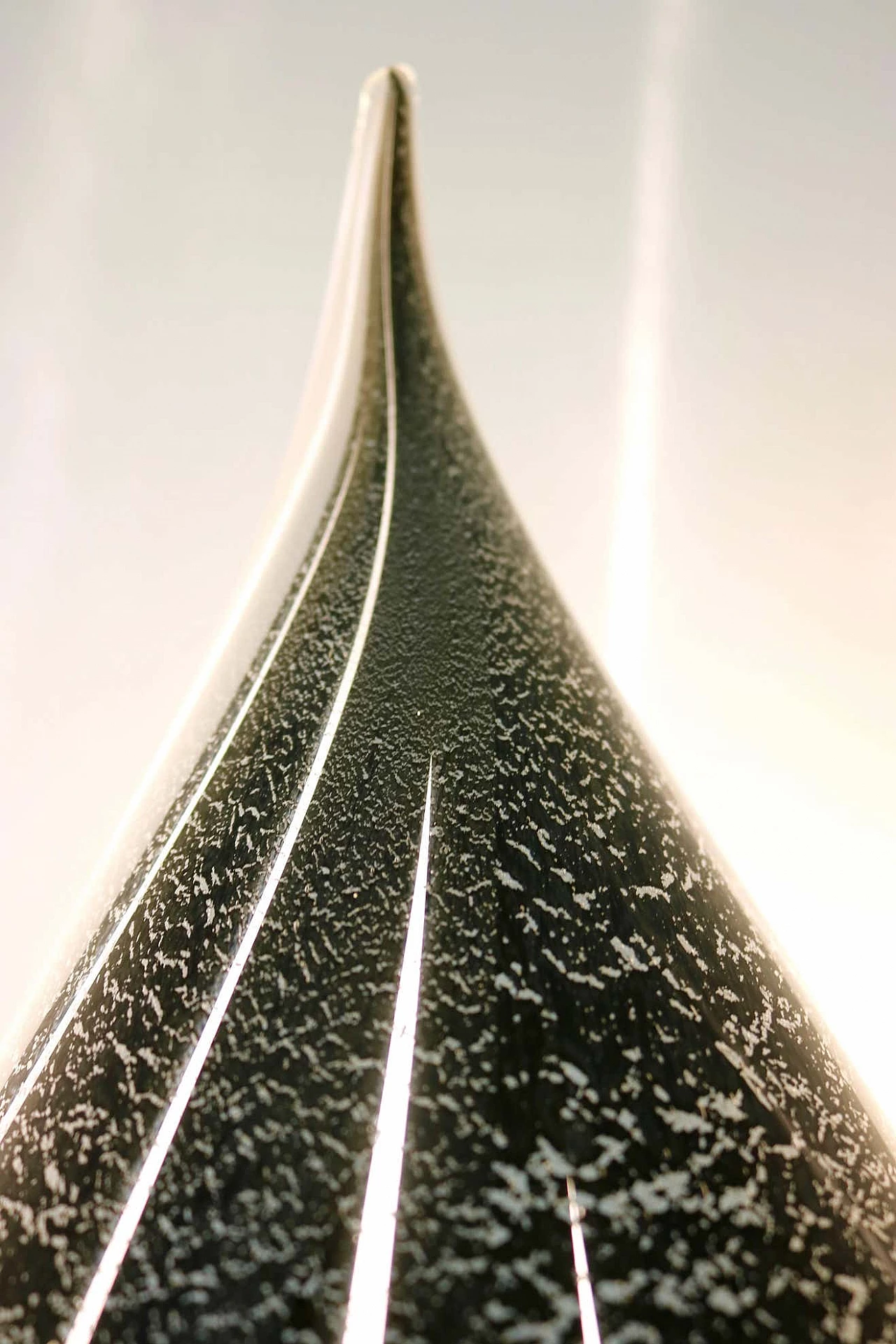 Pinguino table lamp in black and white Murano glass with silver scales, 1980s 6