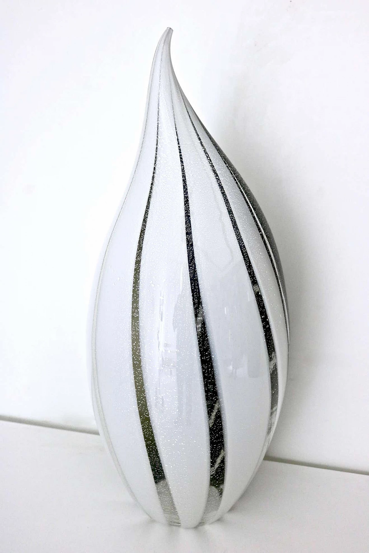Pinguino table lamp in black and white Murano glass with silver scales, 1980s 7