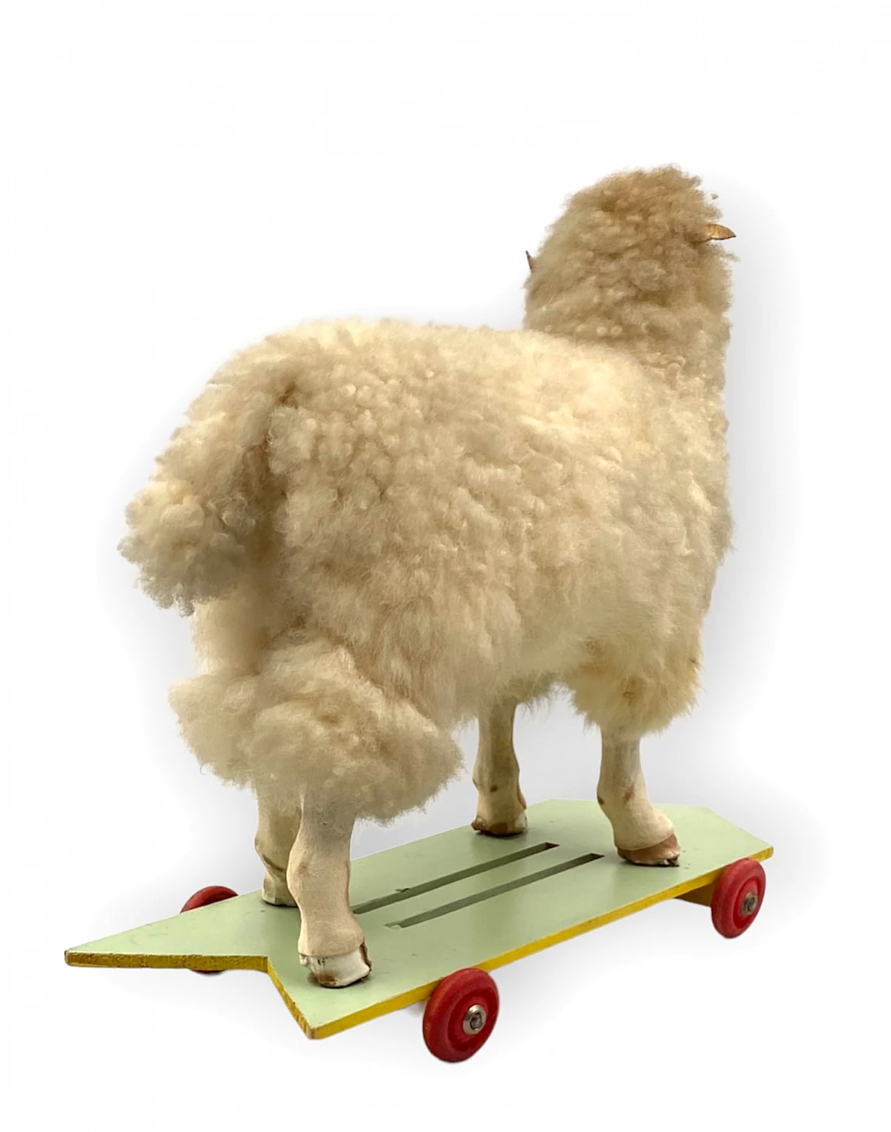 Pecora giocattolo con rotelle in lana e legno 16