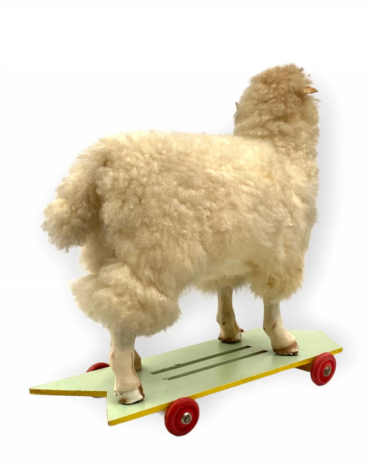 Pecora giocattolo con rotelle in lana e legno 17