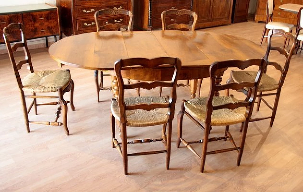 6 Oak chairs and walnut extendable table, 19th century 1