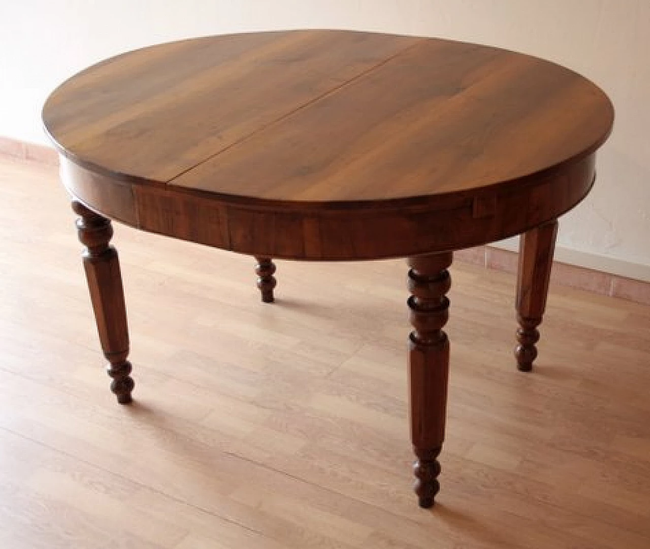 6 Oak chairs and walnut extendable table, 19th century 28