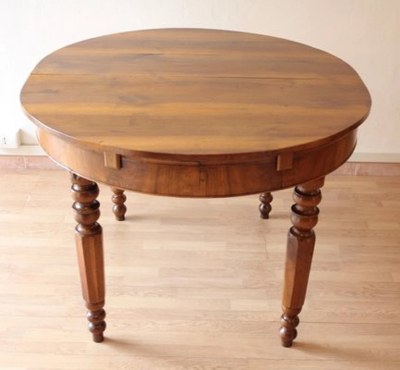 6 Oak chairs and walnut extendable table, 19th century 29