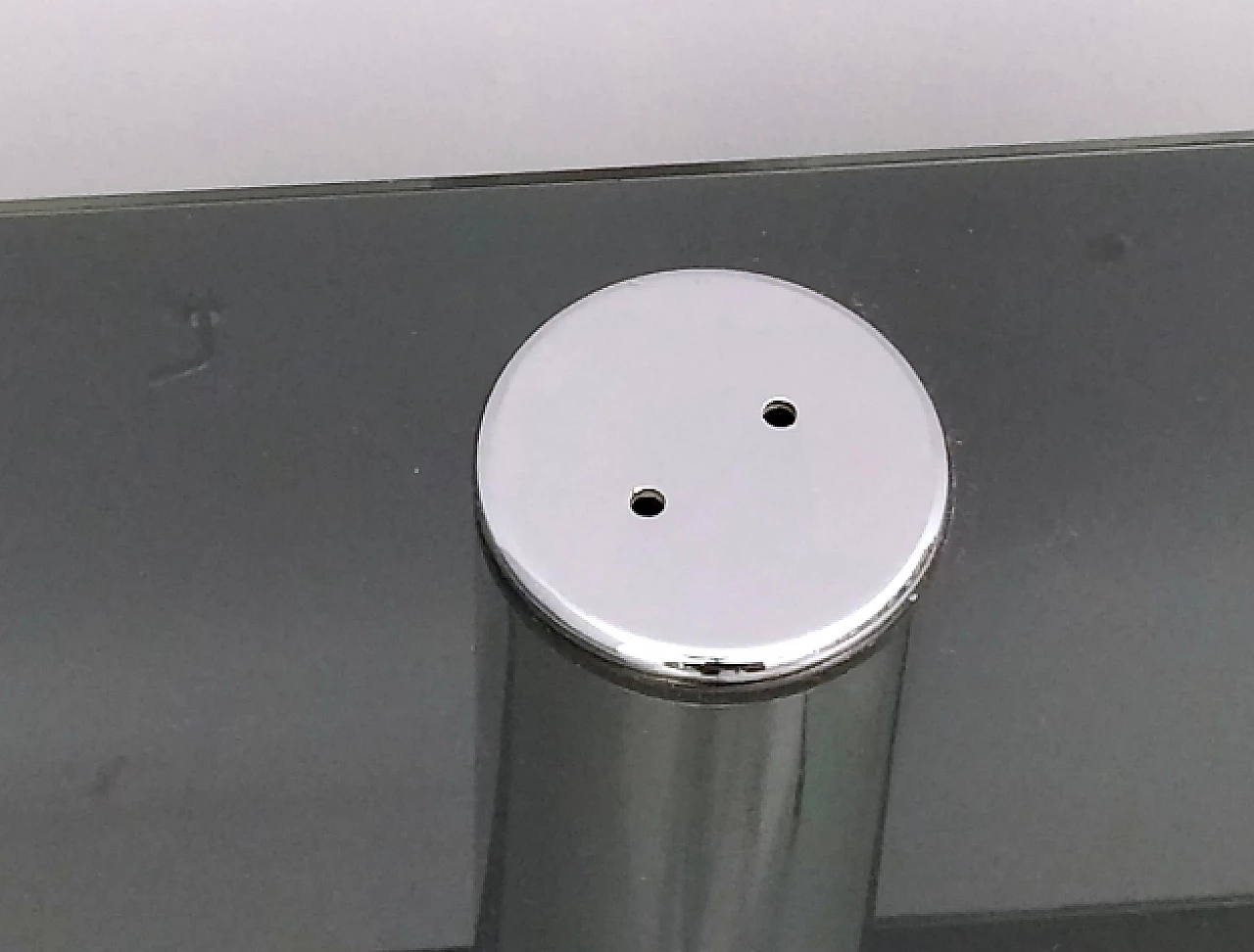 Consolle in metallo cromato con doppio ripiano in vetro fumé, anni '70 10