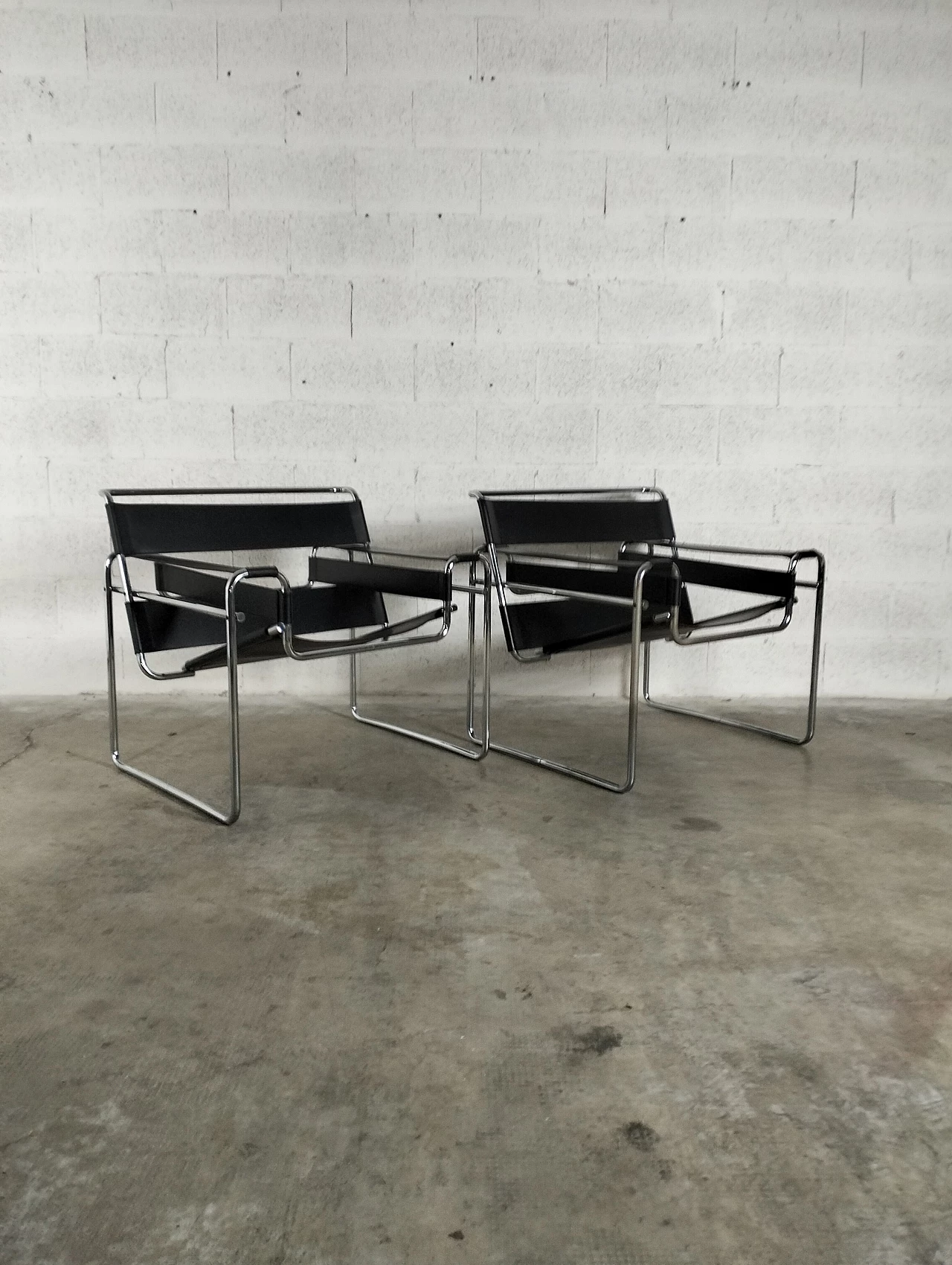 Pair of Wassily B3 brown leather armchairs by Breuer for Gavina, 1960s 2