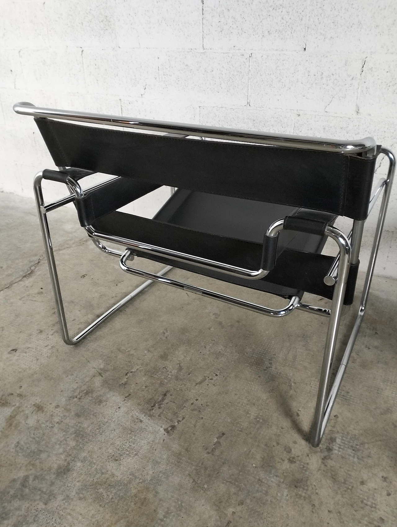 Coppia di poltrone Wassily B3 in pelle marrone di Breuer per Gavina, anni '60 6