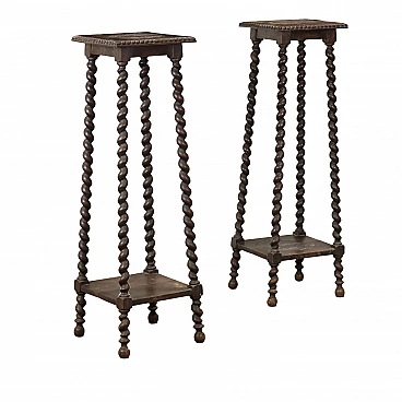 Pair of Neo-Renaissance style wood stands | intOndo