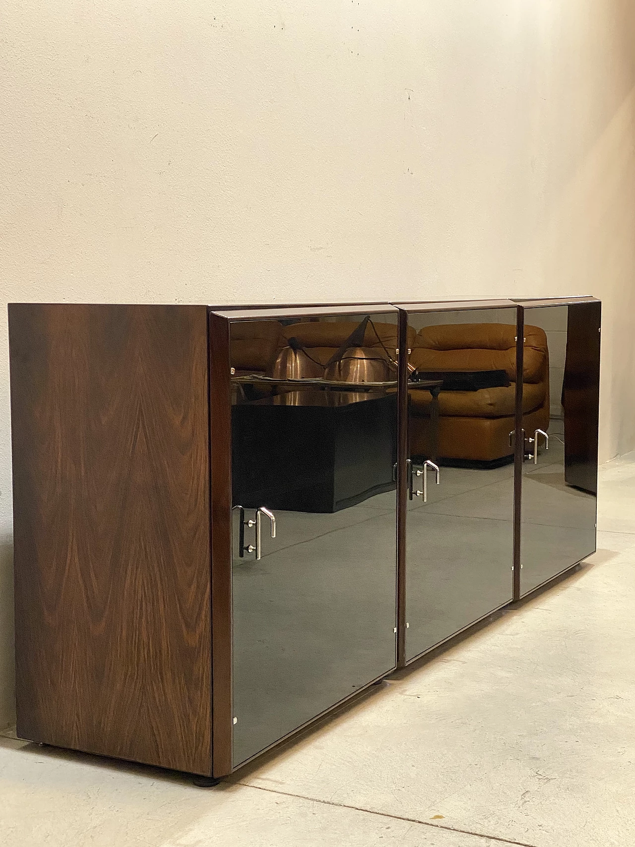 Credenza in palissandro e vetro nero di Vittorio Introini per Saporiti, anni '70 12