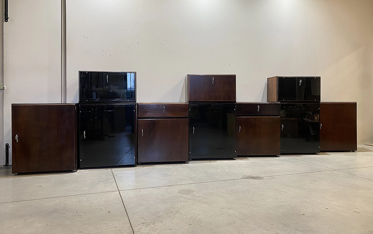 Credenza in palissandro e vetro nero di Vittorio Introini per Saporiti, anni '70 15