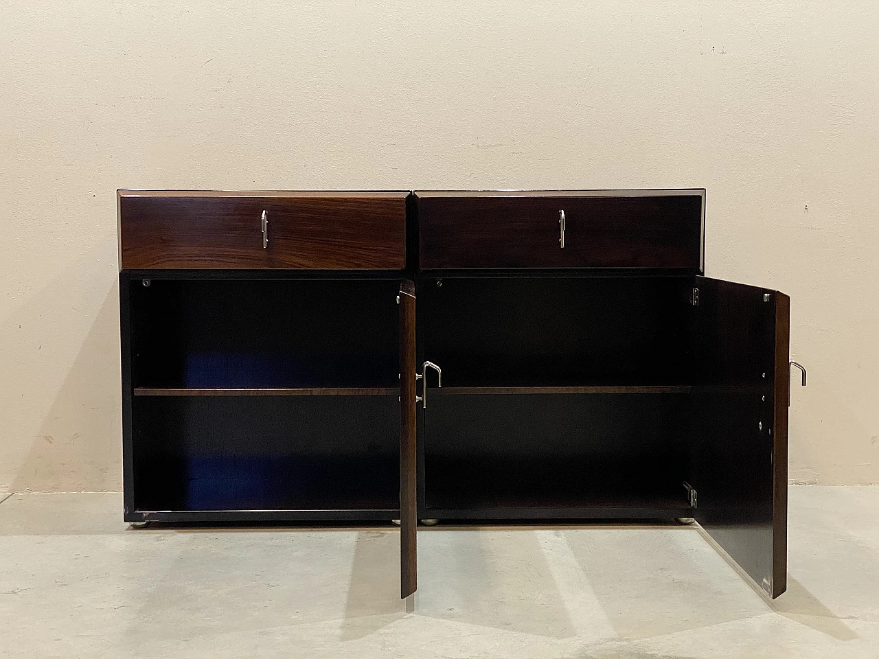 Credenza in palissandro e acciaio di Vittorio Introini per Saporiti, anni '70 13