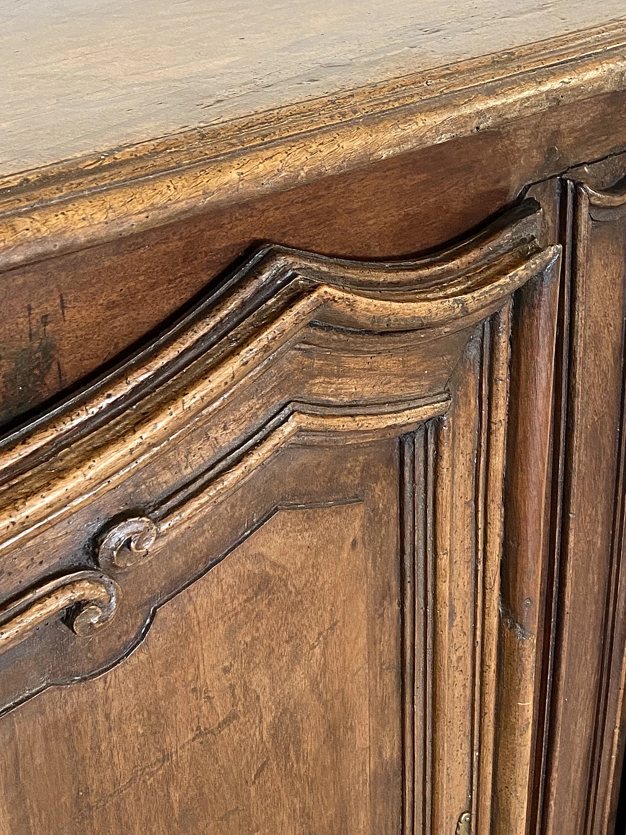 Two-door walnut sideboard, 18th century 2