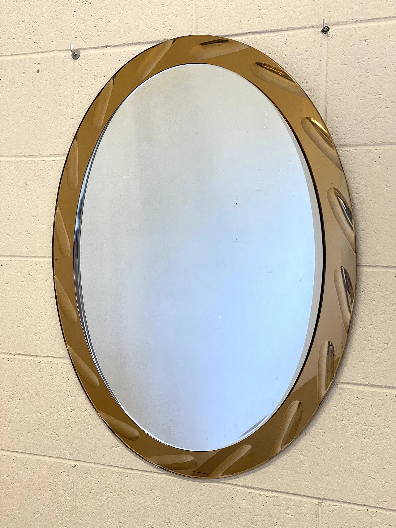 Specchio ovale in vetro ambrato di Cristal Art, anni '70 2
