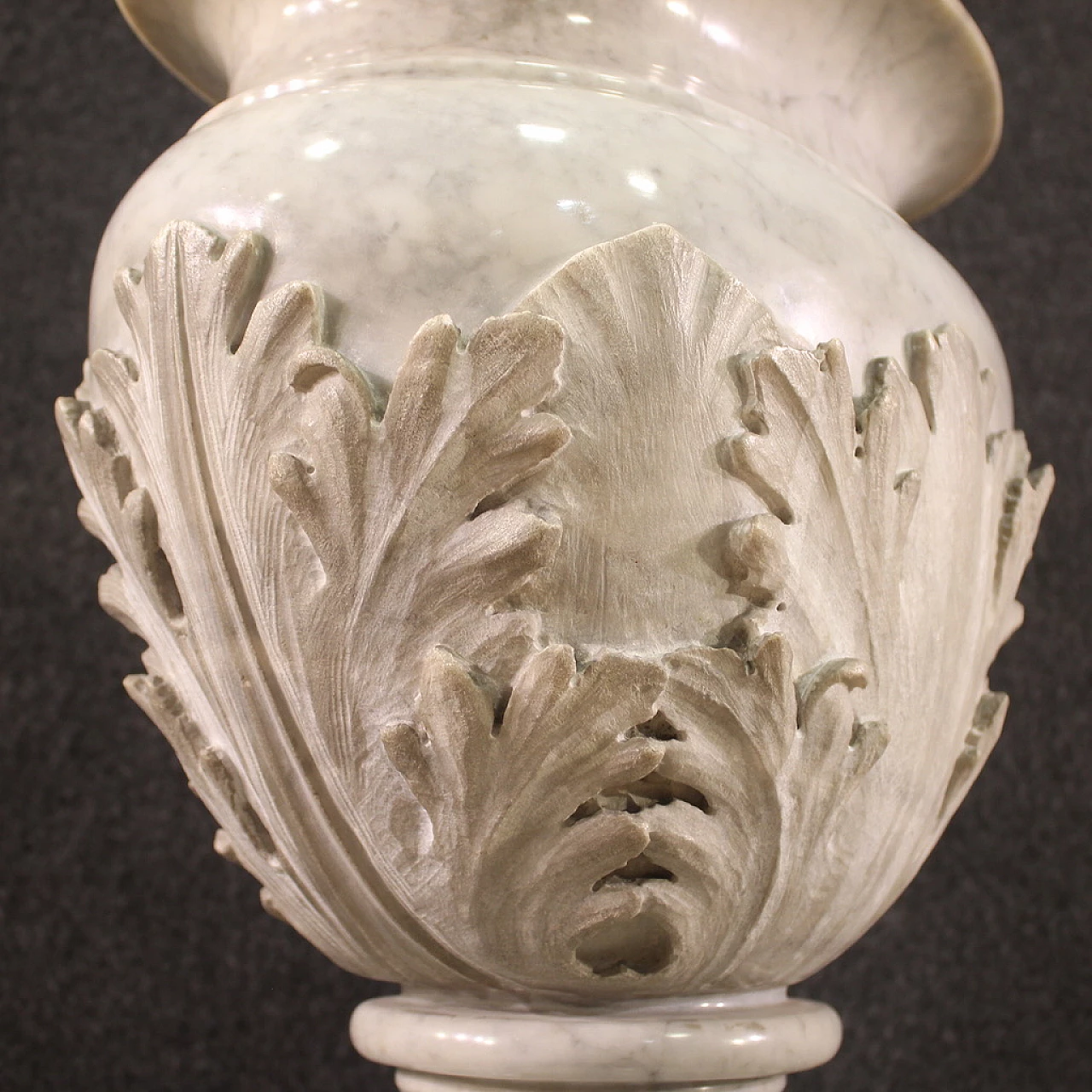 Vaso in marmo scolpito e cesellato, seconda metà dell'800 11