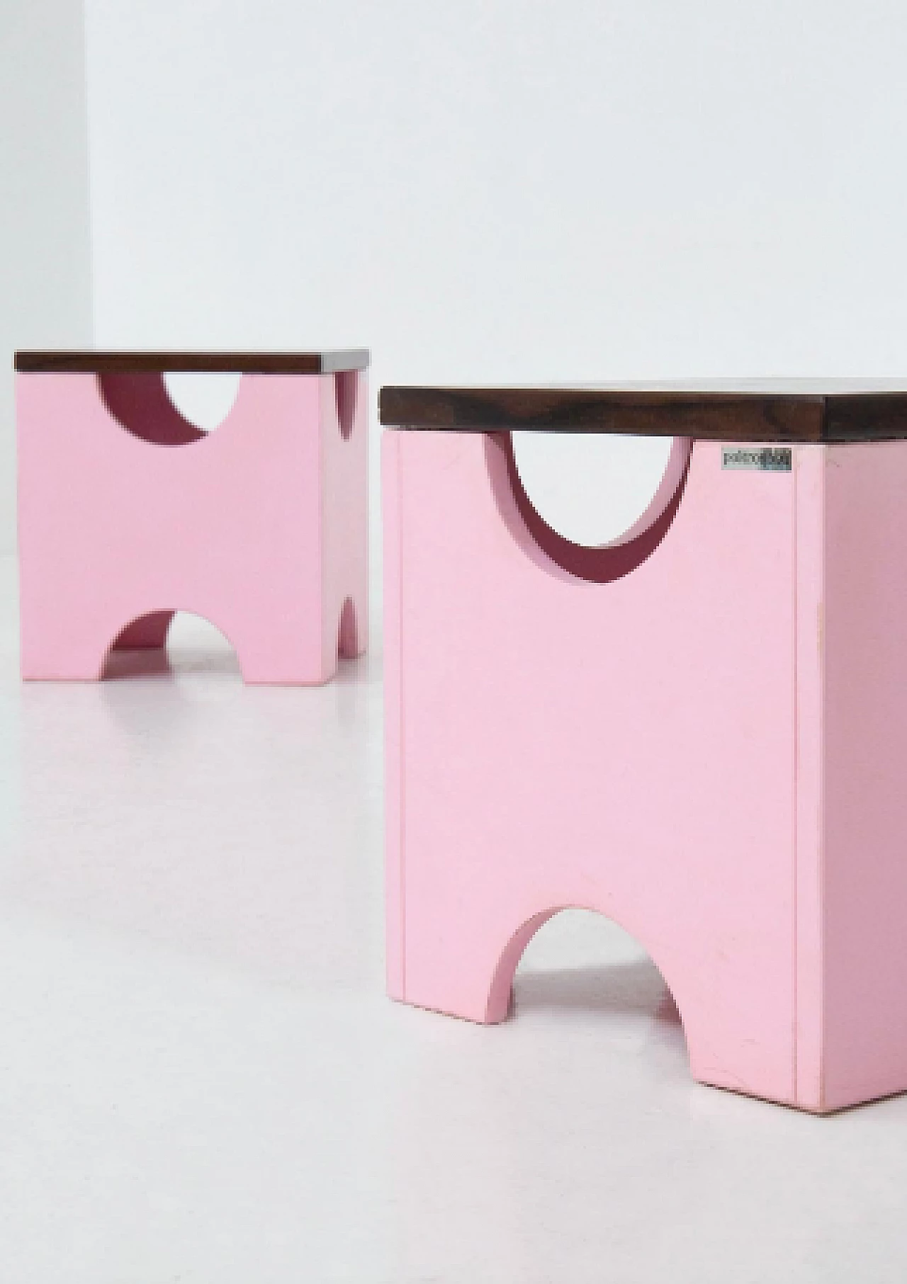 Pair of pink Dado T29 stools by Ettore Sottsass for Poltronova, 1960s 7
